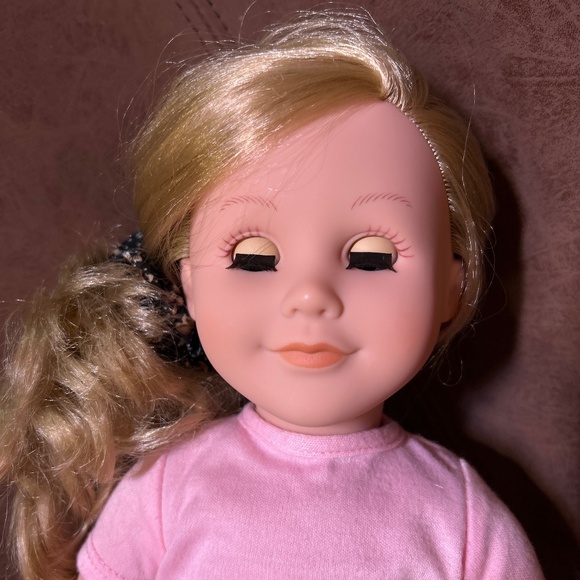 Zoey -18” doll Modern Girl - Picture 8 of 8